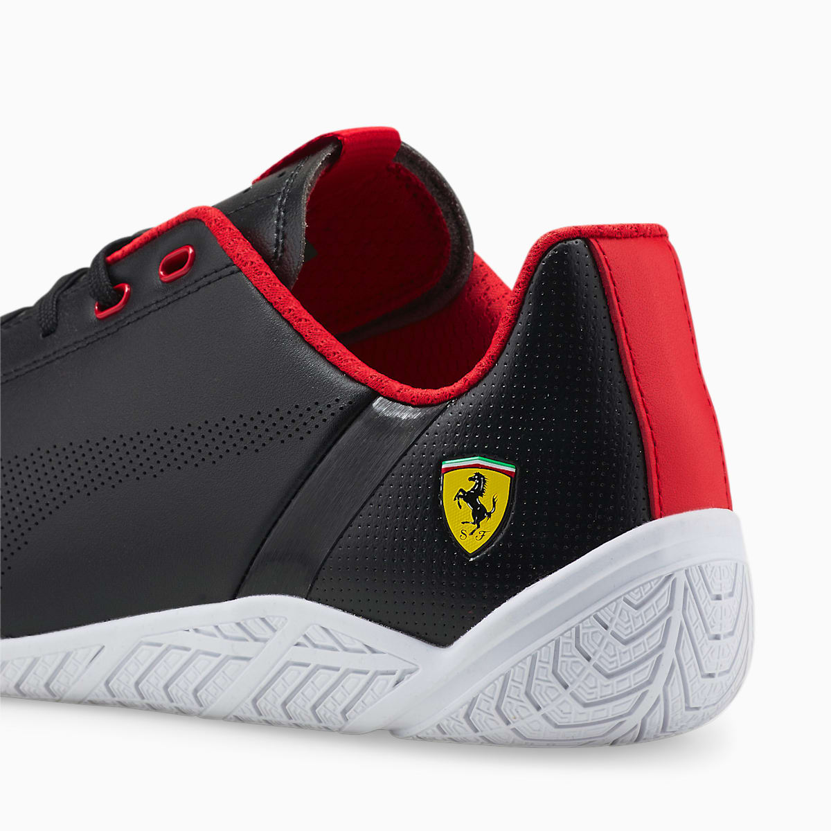 Pánské Moto Boty Puma Scuderia Ferrari Ridge Cat Černé/Bílé | PU7012-N20